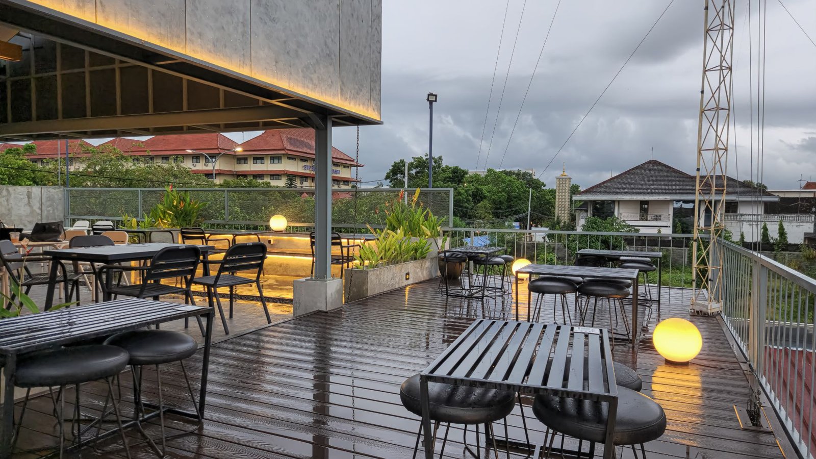 Paperhills Kintamani Kafe View Rooftop dengan Kabut Tipis : Menikmati ...