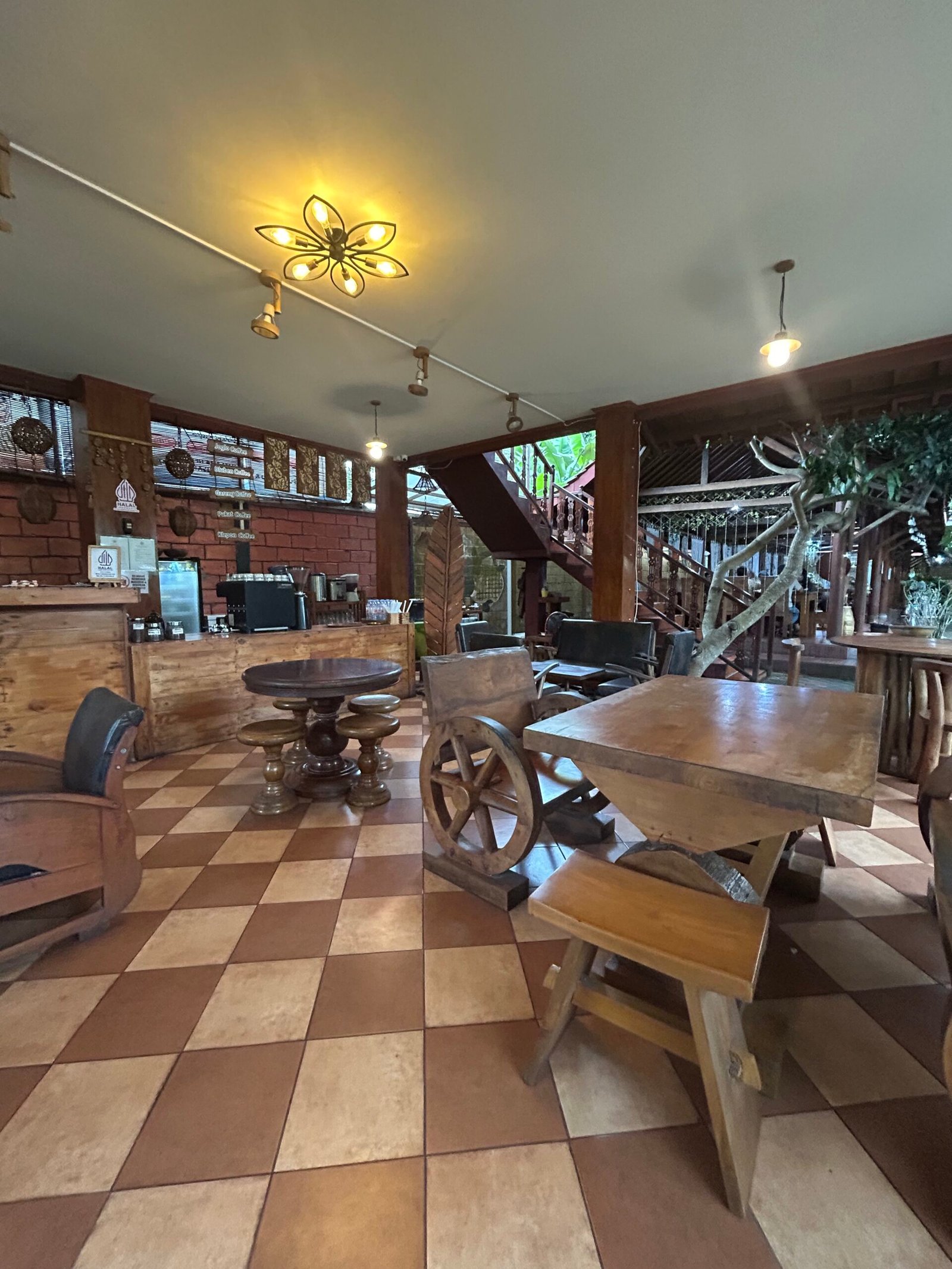 Kuliner Purworejo, RM ayam Bumbu Kuning Purworejo