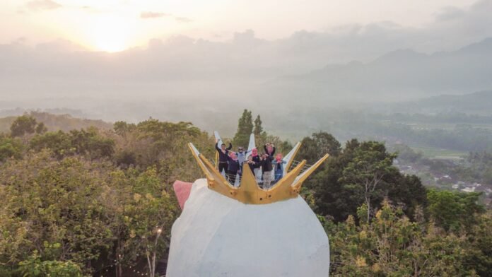 punthuk setumbu magelang cafe outdoor