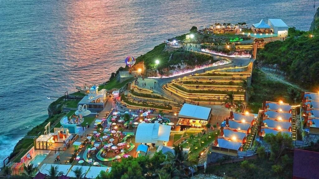 Heha Ocean View spot foto tebing laut