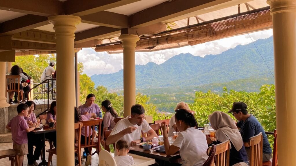 cafe view borobudur
